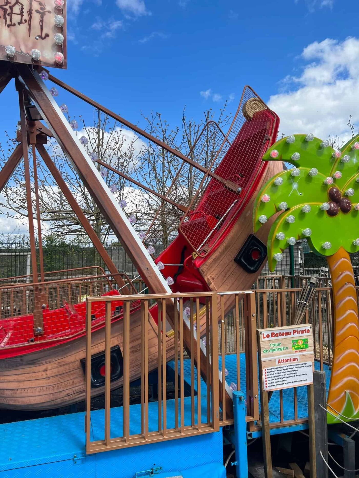 Le Bateau Pirate, l’un des manèges du LunaPark